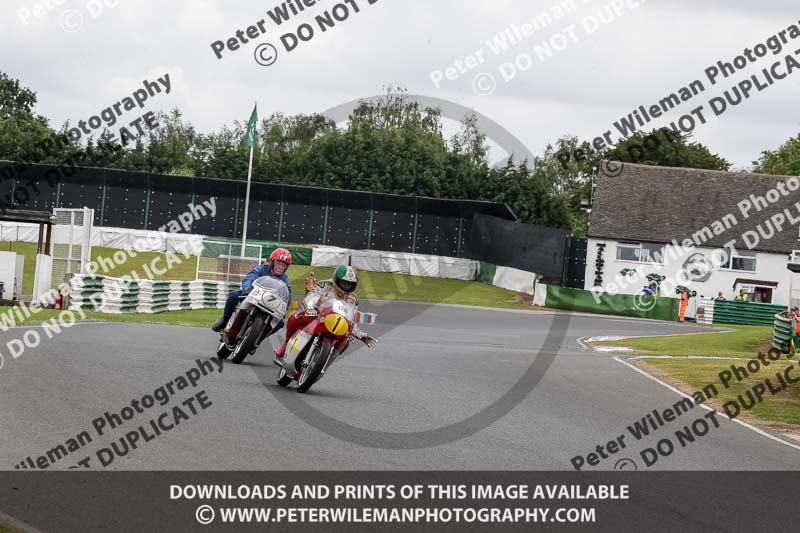 Vintage motorcycle club;eventdigitalimages;mallory park;mallory park trackday photographs;no limits trackdays;peter wileman photography;trackday digital images;trackday photos;vmcc festival 1000 bikes photographs